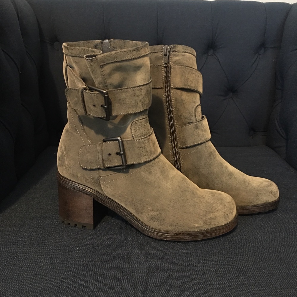 Nearly New Sonoma Boot